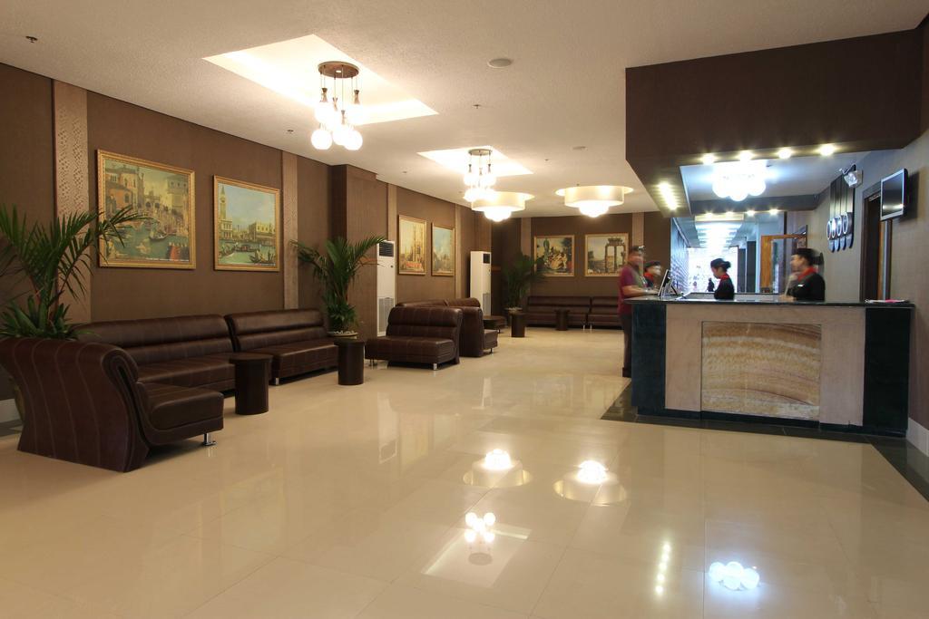 ยูโรเทล แองเจลิส Hotel อังเฮเลส ภายนอก รูปภาพ